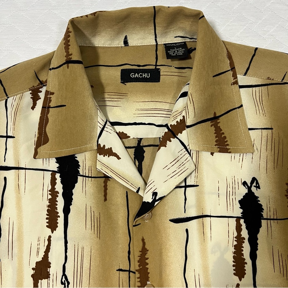 Gachu Short Sleeve Men’s Large‎ Shirt Tan Cream Brown Black Abstract Polyester